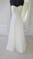 Second hand wedding dress - Madeline Isaac James